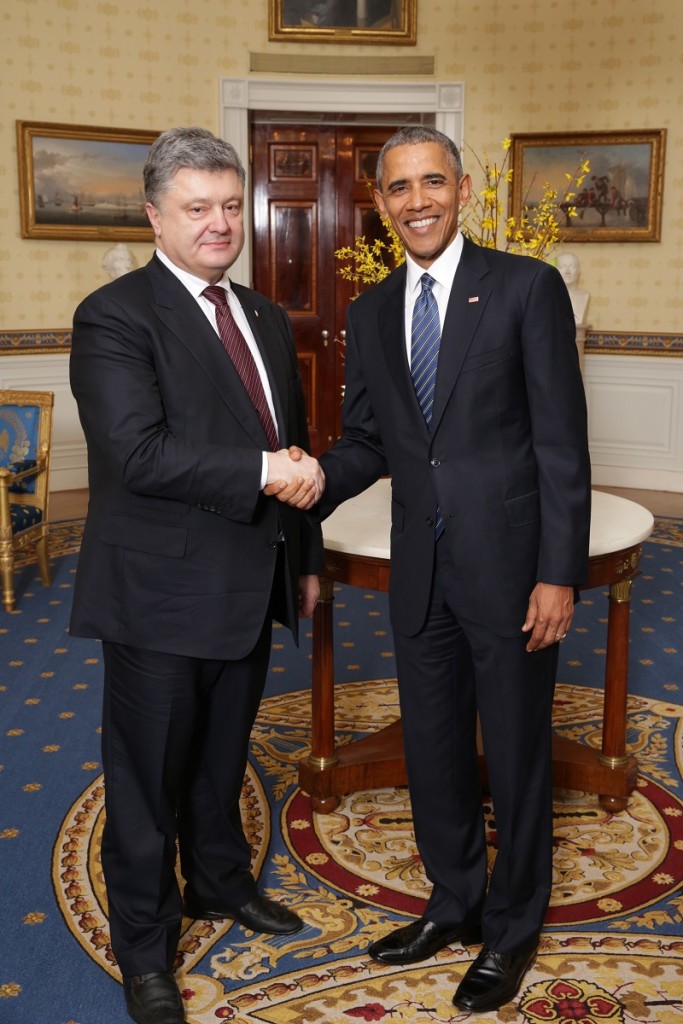 President Barack Obama greets President Petro Poroshenko of Ukraine, in the Blue Room prior to the Nuclear Security Summit working dinner with the heads of delegations in the East Room of the White House, March 31, 2016. (Official White House Photo by Chuck Kennedy)