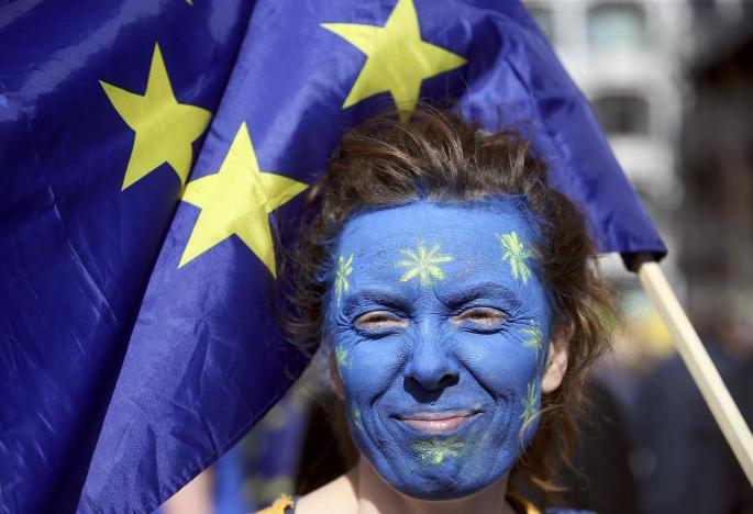 Demonstrators gather for a Unite for Europe march, in central London, Britain March 25, 2017. REUTERS/Paul Hackett