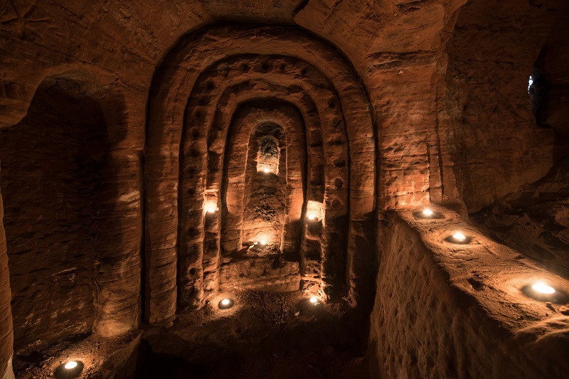 PAY-Knights-templar-cave