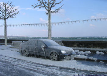 Гололед, дорога на Первомайск уже в стекле