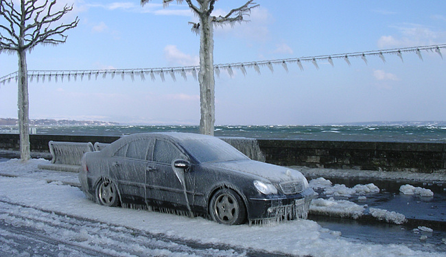 Гололед, дорога на Первомайск уже в стекле
