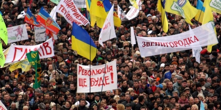 Украинцы выйдут на третий Майдан, если власть снова обманет