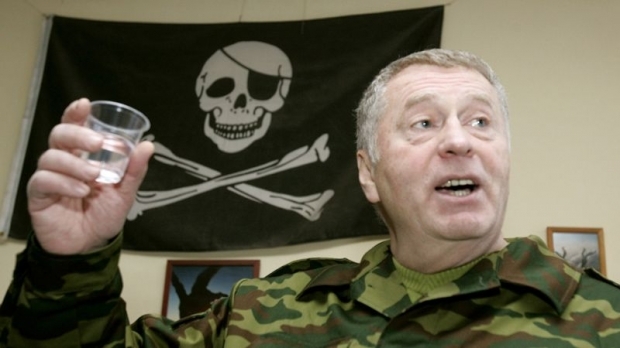 Нечего тут по ночам летать: Жириновский свалил вину за авиакатастрофу на главу Total