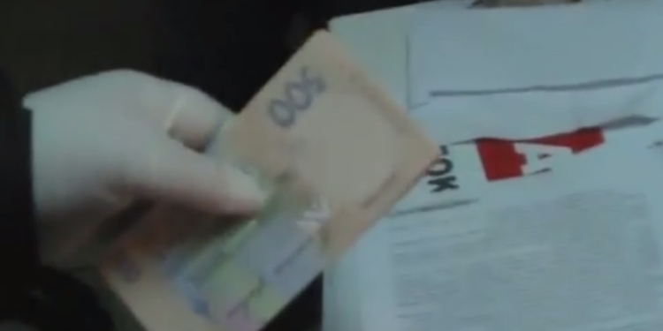 СБУ задержала двух высокопоставленных взяточников