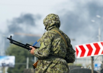 Как наши “киборги” жгут русские танки: Боец 79-ки опубликовал видео с поля боя