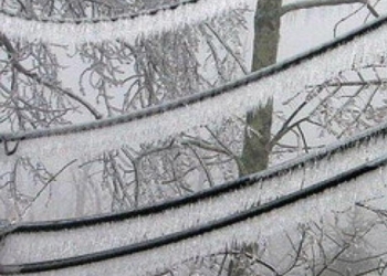 Гололед, дорога на Первомайск уже в стекле