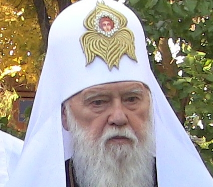 «Побеждает не оружие, а дух», – Патриарх Филарет заложил в Мешково-Погорелово храм и пообещался с бойцами АТО