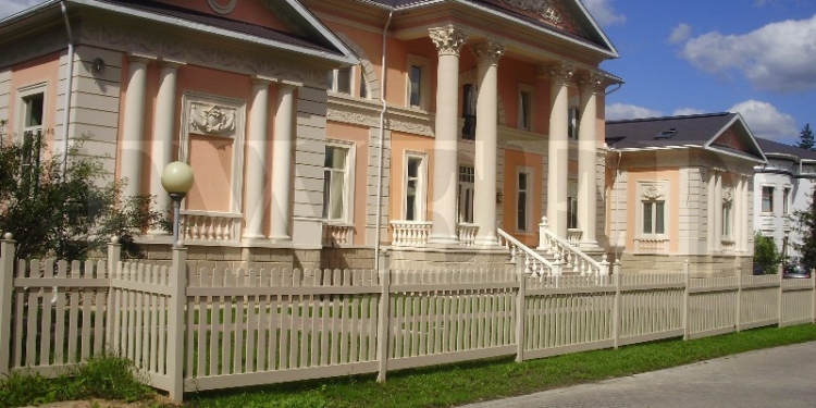 Разом з Януковичем Росія прийняла 5 тисяч втікачів з України, кожен п’ятий купує в Москві нерухомість ціною до $30 млн.