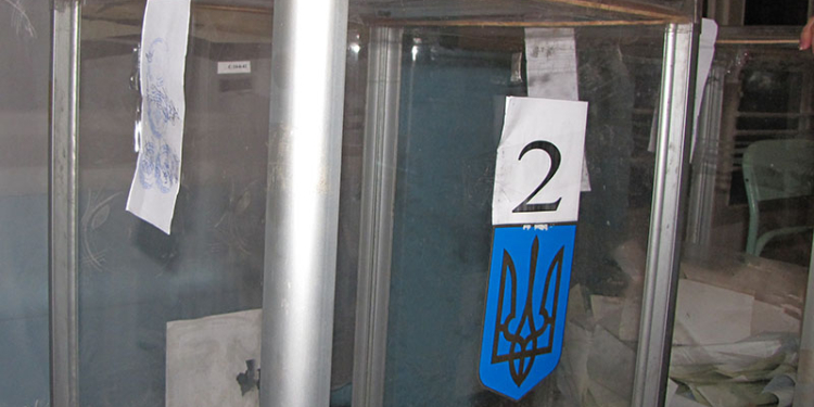 В Веселиново напротив фамилии снявшегося с выборов главы Доманевской РГА забыли проставить штампик «выбыл»