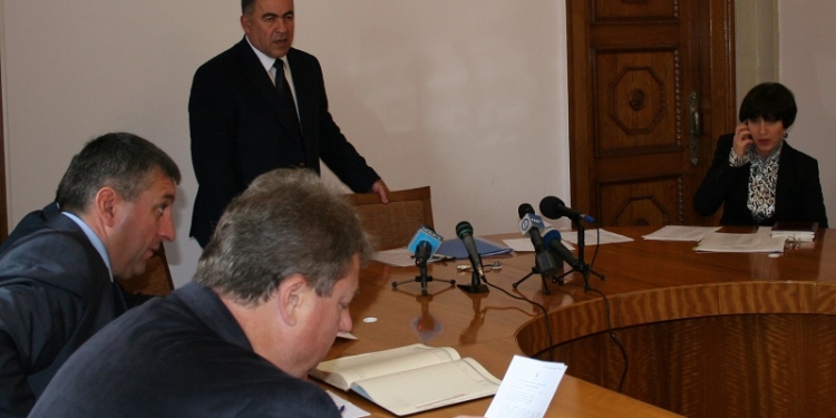 День выборов в Николаеве: порядок должен быть не только на участках, но и во дворах, чтобы перед иностранными наблюдателями стыдно не было