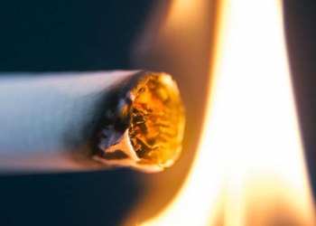 Николаевские спасатели спасли курильщика от верной смерти