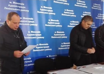 Как-то это напрягает: на 128-м округе за день до выборов главу ОВК заменили на киевлянина