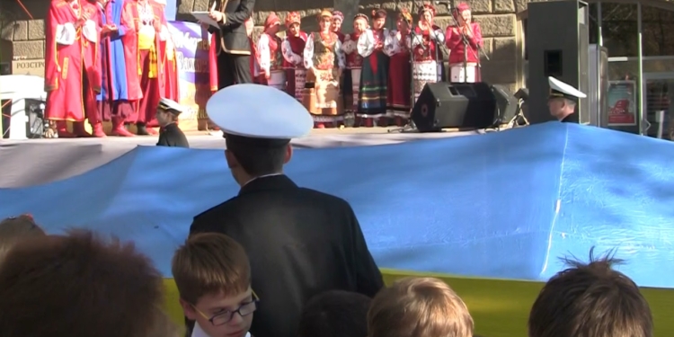 Пока мы едины, мы непобедимы: На Советской праздновали День украинского казачества