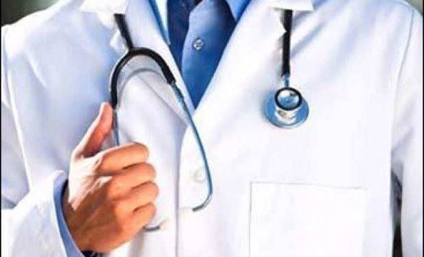 Всех украинских медиков хотят сделать военнообязанными