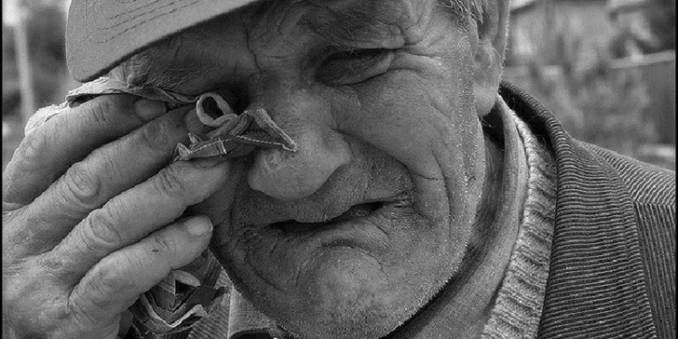 Чаще говорите со своими стариками. Еще один 91-летний николаевец обменял 13 тыс.грн. на бумагу