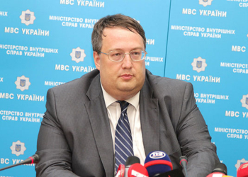 Антон Геращенко: “Сын Януковича руководил из кабинета Захарченко всей борьбой против Майдана”