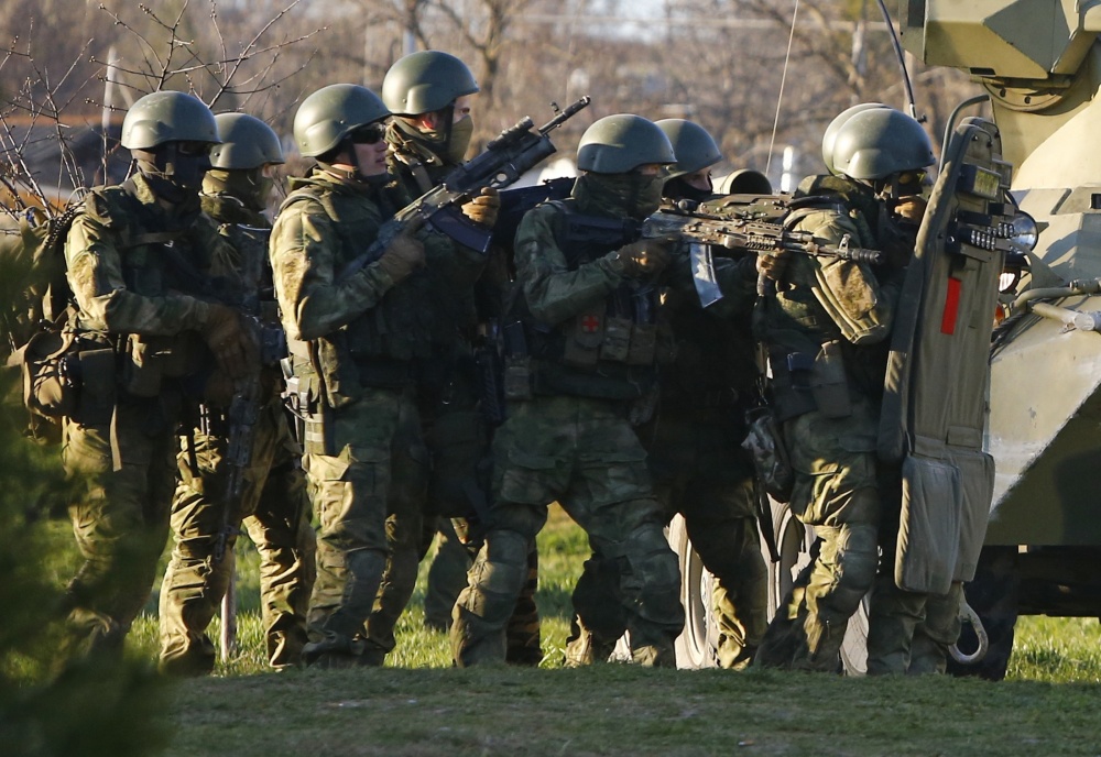 В Донецк вошла не наша военная техника - бронеКамАЗы и «Грады» 1