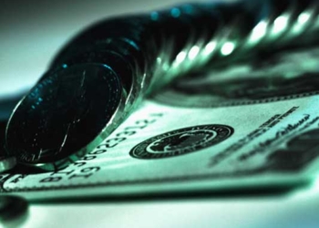 Банк, помогающий армии, не отдает деньги ребенку