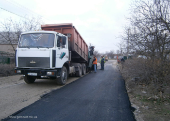 Запахло асфальтом – в Матвеевке отремонтировали две улицы