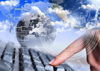 Студенты, радуйтесь: с завтрашнего дня вы сможете покупать льготные билеты на поезд через Интернет