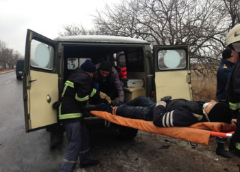 Пострадавшего в ДТП вырезали гидравлическими ножницами