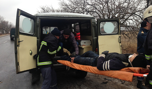 Пострадавшего в ДТП вырезали гидравлическими ножницами
