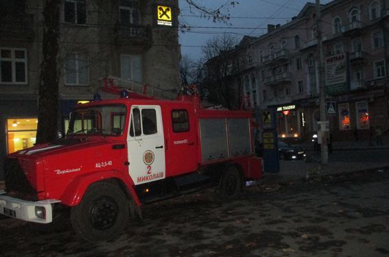 В «Двух палочках» искали бомбу, а нашли пистолет