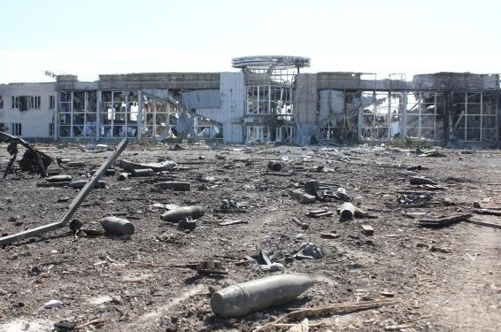 Как «киборгам» под свист пуль доставляют припасы