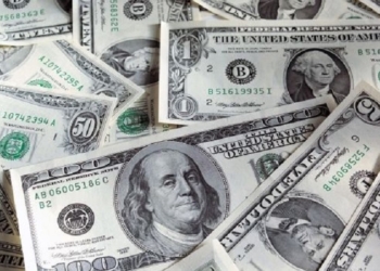 С зарплаты откладывал? У арестованного директора Департамента госзакупок МО в банковском сейфе нашли $420 тыс.