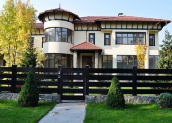 «Секретные материалы»: Как и за сколько живется в Подмосковье Януковичу и его соратникам