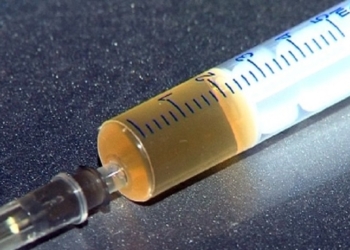 Все для клиента: в Ленинском районе в «ВАЗе» можно можно было и опий купить, и тут же уколоться