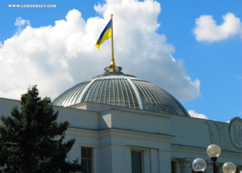 Цирку нашлась альтернатива: теперь любой украинец сможет свободно посетить любое заседание Верховной Рады