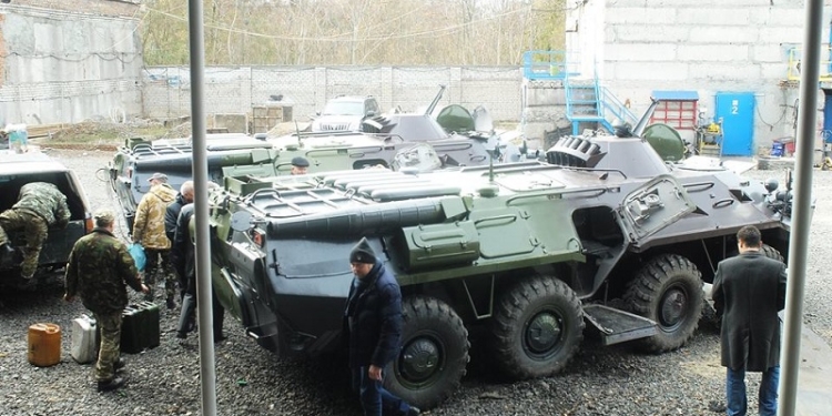 «Морские котики» получили отремонтированные БТРы