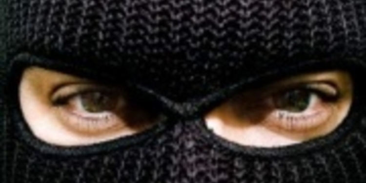 У 50-летнего вознесенца был свой Хэллоуин: «поэтусторонняя нечисть» с бейсбольными битами вынудила отдать приличную сумму