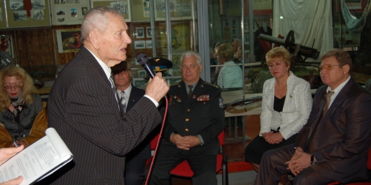 В Новом Буге увековечат память об Александре Момотенко