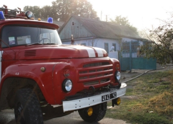 Не прощающий мелочей огонь: женщина с 4-летним сыном из Гурьевки спаслась, а очаковский пенсионер – нет