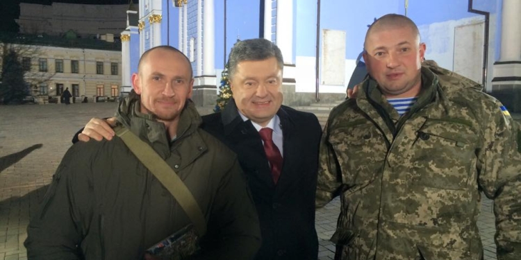 В Новогоднюю ночь Президент будет поздравлять страну вместе с «киборгами»