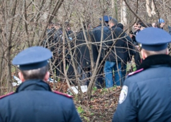 На Прикарпатье многодетная мать убила всю свою семью и застрелилась сама