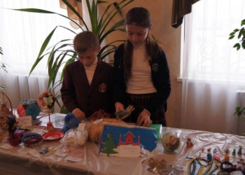 «Зігрій героя»: учащиеся Муниципального коллегиума им.В.Чайки провели благотворительную ярмарку