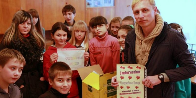 «Тіштеся на здоров’я»: ученики нескольких николаевских школ собрали посылки для бойцов АТО
