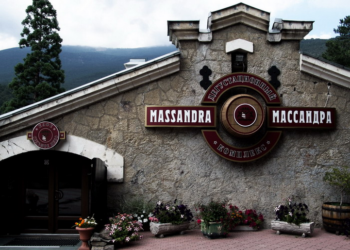 «Няша» Поклонская «распробовала» Массандру