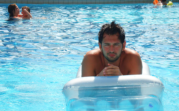 После назначения Кабмина народным депутатом становится Давид Макарьян