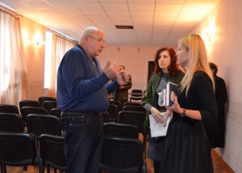 Решение о передаче Николаеву Жовтневого ДК еще не принято, но люди волнуются