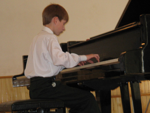 Завтра в Николаеве - конкурс юных пианистов 1