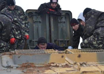 Технику для морпехов ремонтируют лучшие ученики Надбугского профессионального аграрного лицея