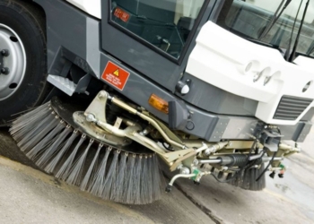 Новые тракторы для уборки улиц Николаева привезут в город до конца года