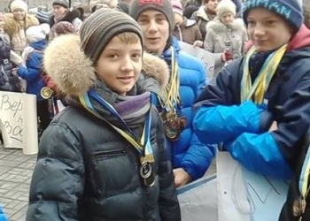 Николаевцы пришли под ОГА с требованием приструнить Антощенко и дать свет в «Водолей»