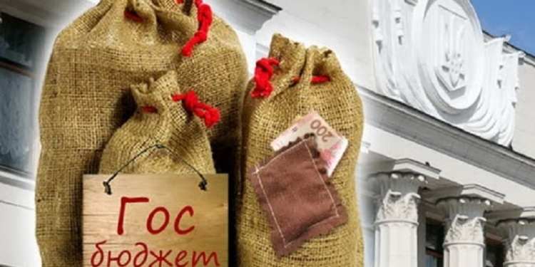 Николаевская таможня оформляет товары, которые оформлялись раньше в Крыму. И дала больше в бюджет