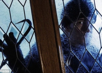 «Если нам звонят, а мы не открываем…»: херсонского домушника, залезшего в николаевскую квартиру, «на горячем» задержал хозяин