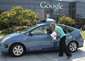 Без руля и без тормозов: Google доделали свой автомобиль-робот